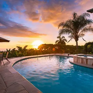 Affordable Luxury On One Acre Villa Kailua-Kona